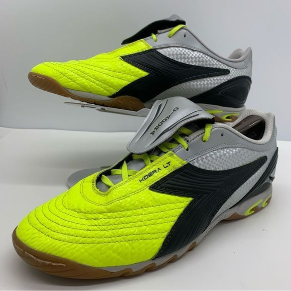 diadora indoor soccer shoes